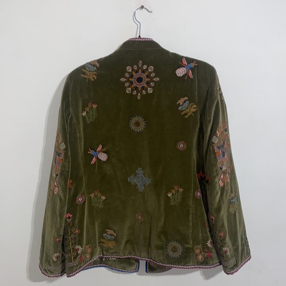 Zara Woman Velvet Embroidered Beetles Flowers Blazer in Johnny Was style - Picture 3 of 12